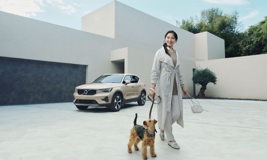 ボルボ XC40と杏さん
