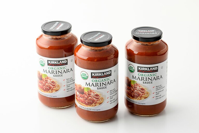 KIRKLAND SIGNATURE「オーガニック マリナラソース」1,294円(907g×3本)。
