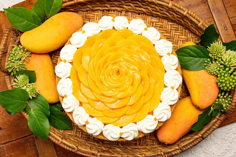 「マンゴーのショートケーキタルト～バニラ風味～」whole (25cm)7,884円。