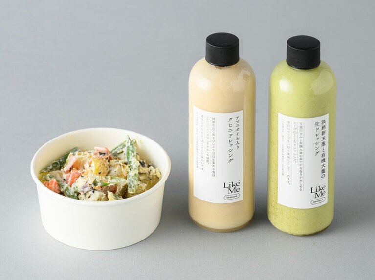 生ドレッシング 各1,050円（300ml）。デリ各種 530円。※要冷蔵。