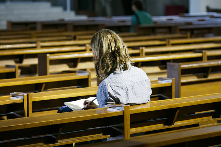 毎月第2金曜はパイプオルガンを使ったオルガンメディテーションを開催。