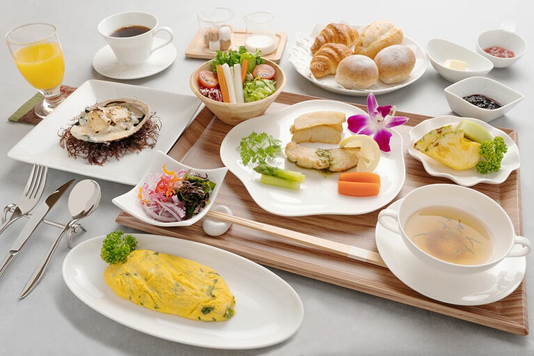 朝食のイメージ。朝食は、⾊鮮やかで体に優しい洋食メニュー。