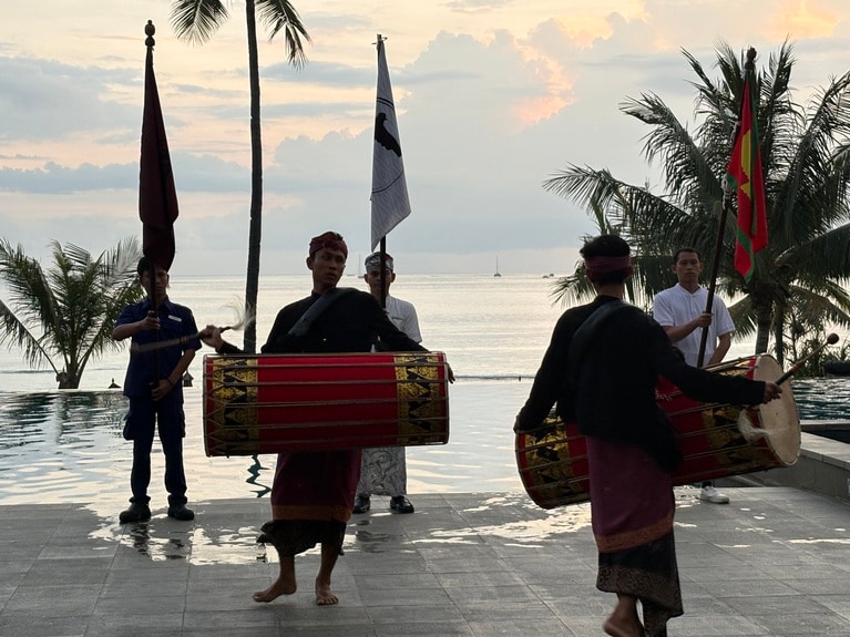 シンプルながら、迫力のあるグンダン・ブレック。