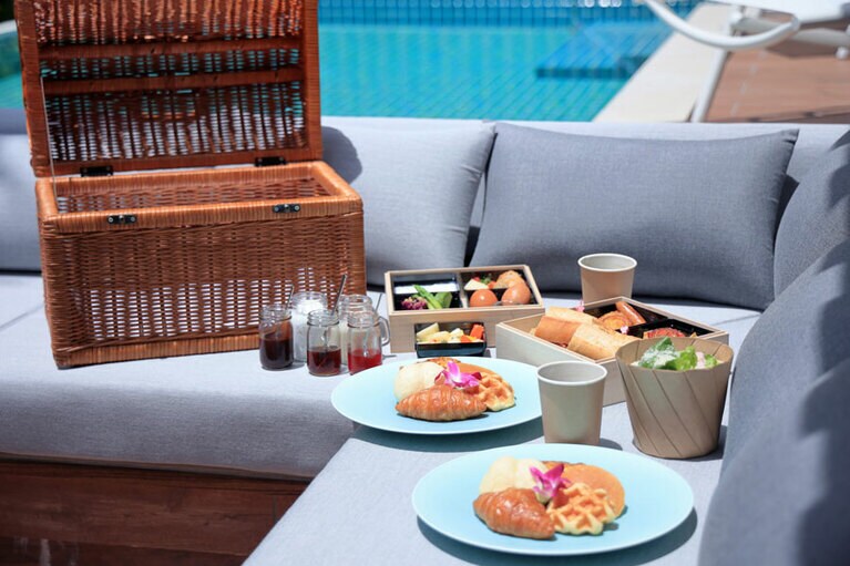 新設されたヴィラスイートだけの贅沢、お部屋での朝食サービスも。