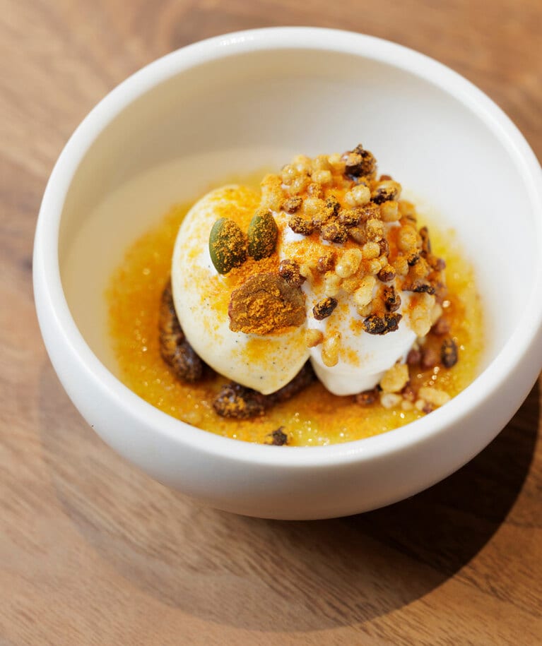 醤油・コチュジャン・韓国味噌と3つの味噌を使ったアイスクリームはオープン当初からのシグネチャー。