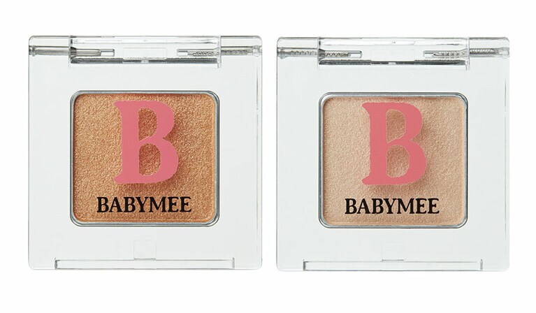 現在特に人気の高い2色。ベイビーミー ニュアンスカラー シャドウ 左から、黄み寄りで華やかさも出るブラウンの“アンバーグロウ”。5色の中では輝き方は控えめで、ベースとしても使えそうなくらいなじみやすいピンクニュアンスベージュの“ネイルピンク”。各880円／Nuzzle