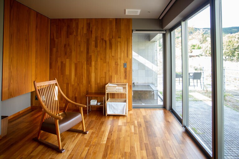 山荘わらび野［大分／由布院温泉］メゾネットタイプの離れ。