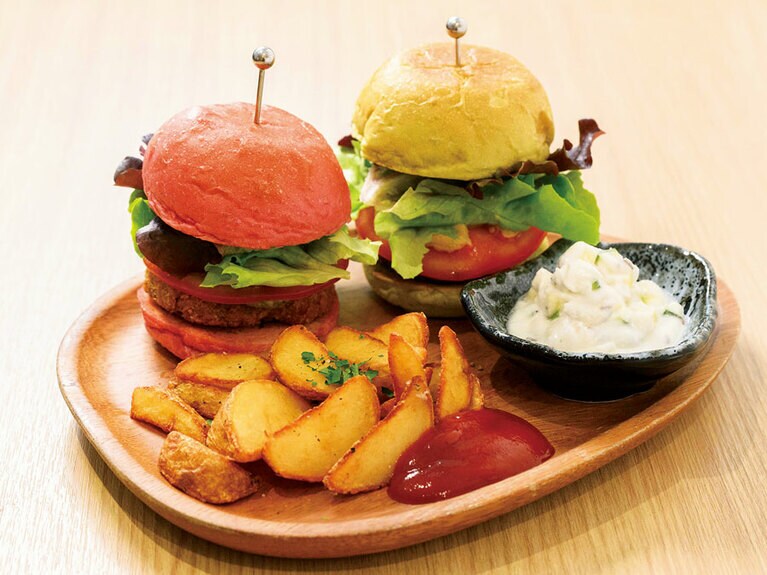 ヴィーガンバーガー 380元。