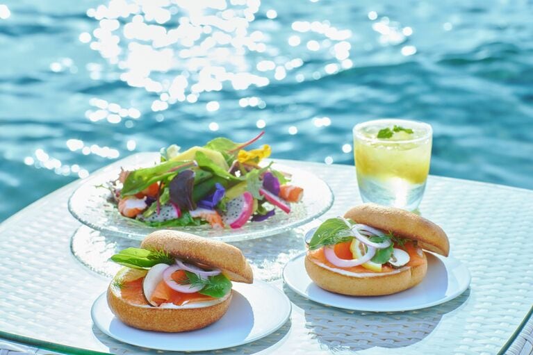 サンライズサウナ限定のサウナ飯も。