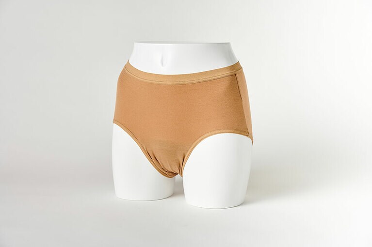 sign for URBAN RESEARCH MOONSHORTS　4,620円。