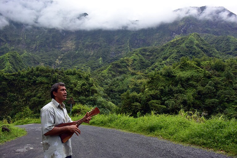 タヒチアンソングはあらゆるシーンで耳にする機会があるはず。