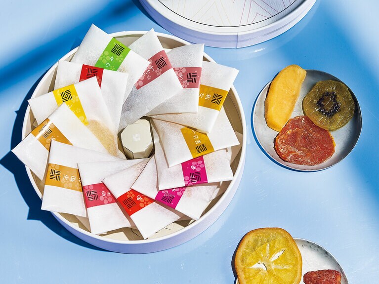 セミドライフルーツ彩りボックス9種 18袋入 3,950円。