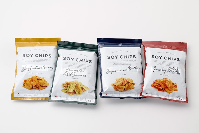 【宮城県】たなばたけ高砂店の「仙大豆 ソイチップス」各269円(50g)。左から：スパイシーインディアンカレー、ごま油のり塩、バター醤油、スモーキーバーベキュー。