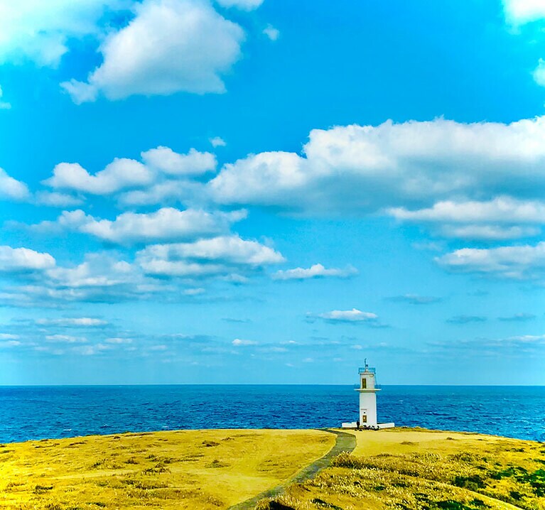 野方海岸（対馬瀬灯台）。