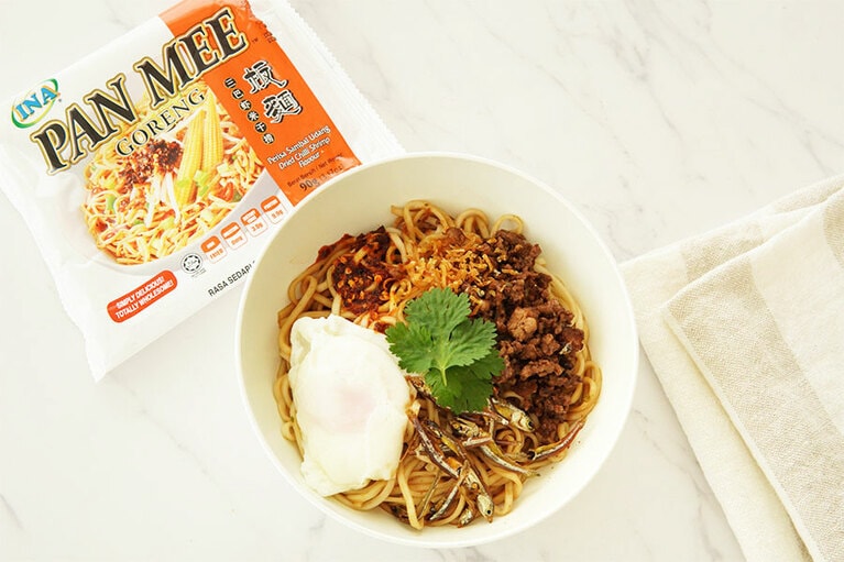 「パンミーゴレン(ドライチリシュリンプ味)」。