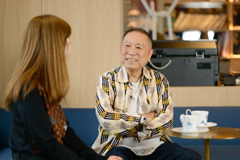 聞き上手で知られる近田さん。
