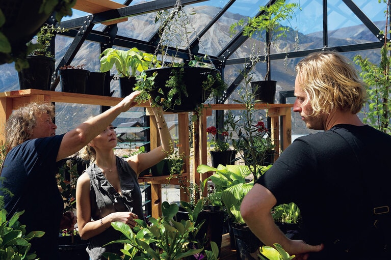 自家農園で野菜や果物、花を栽培している。©Sugarloaf