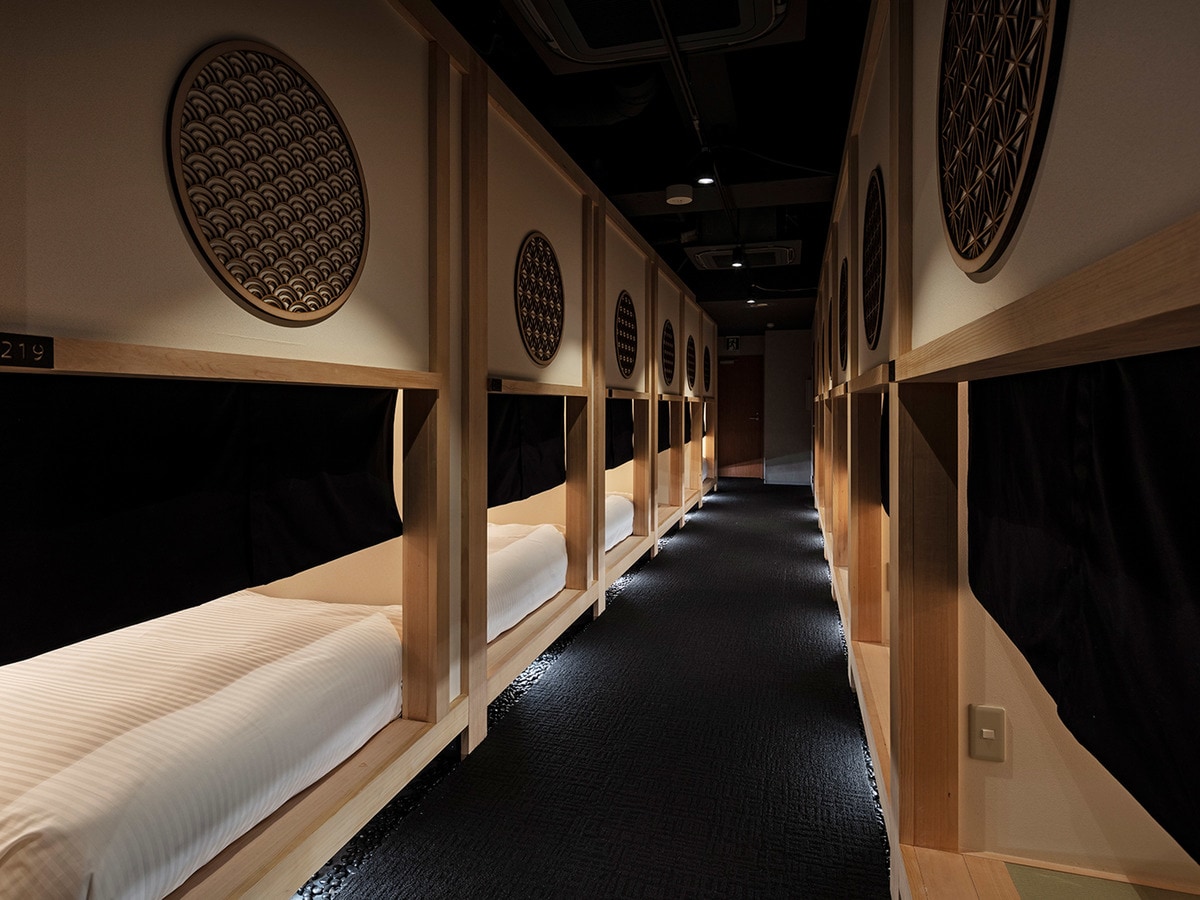 カプセルホテル　個室ベッド　簡易宿所　民泊　宿舎　合宿 img_2a8347565f443622787f24b6ed