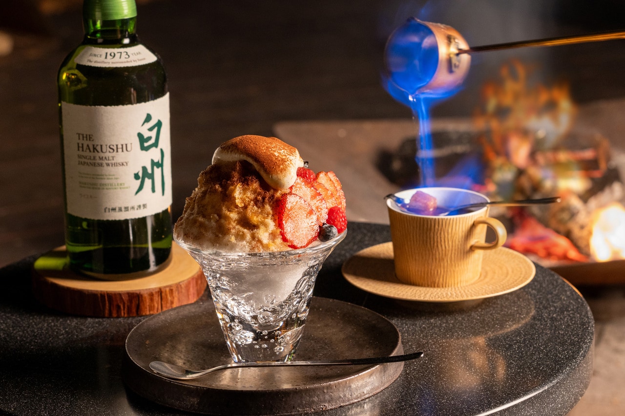 「夏夜の森　グランピング焼き氷」は9月10日（火）までの期間、クラウドテラスで19:00から20:30まで提供される。対象となるのは20歳以上の宿泊者で、1食 2,800円（税・サービス料込）。