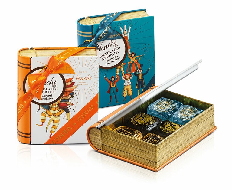 陽気なイタリアらしいデザインのパッケージ。ホライゾン ミニブック 3780円