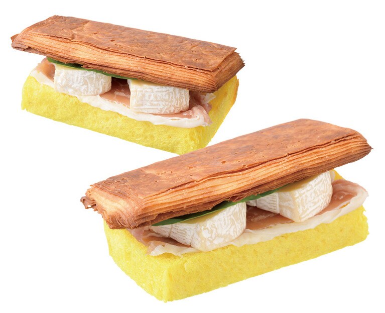 【なんとかプレッソ】サンド不イッチ(生ハムカマンベールルッコラ) 各350円(税込)。