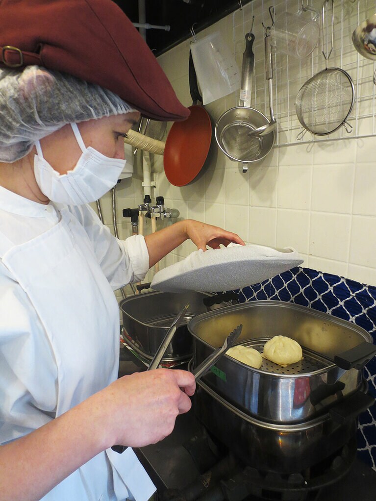 店主・福島裕子さん。