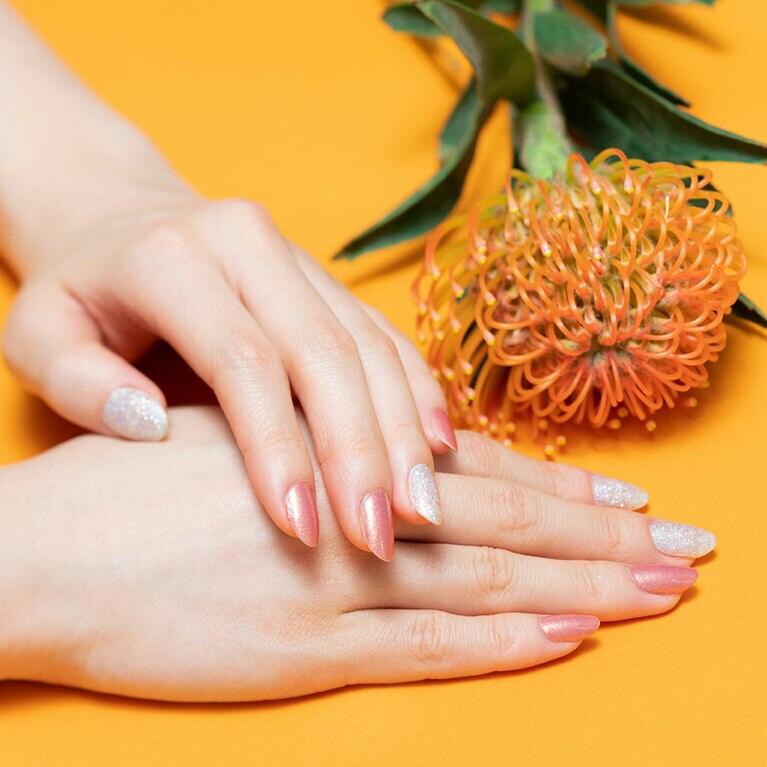 今夏に登場したリバイバルシリーズ。写真は「マーズ ランディング」と「シュガー フィックス」をミックス。各1,100円。