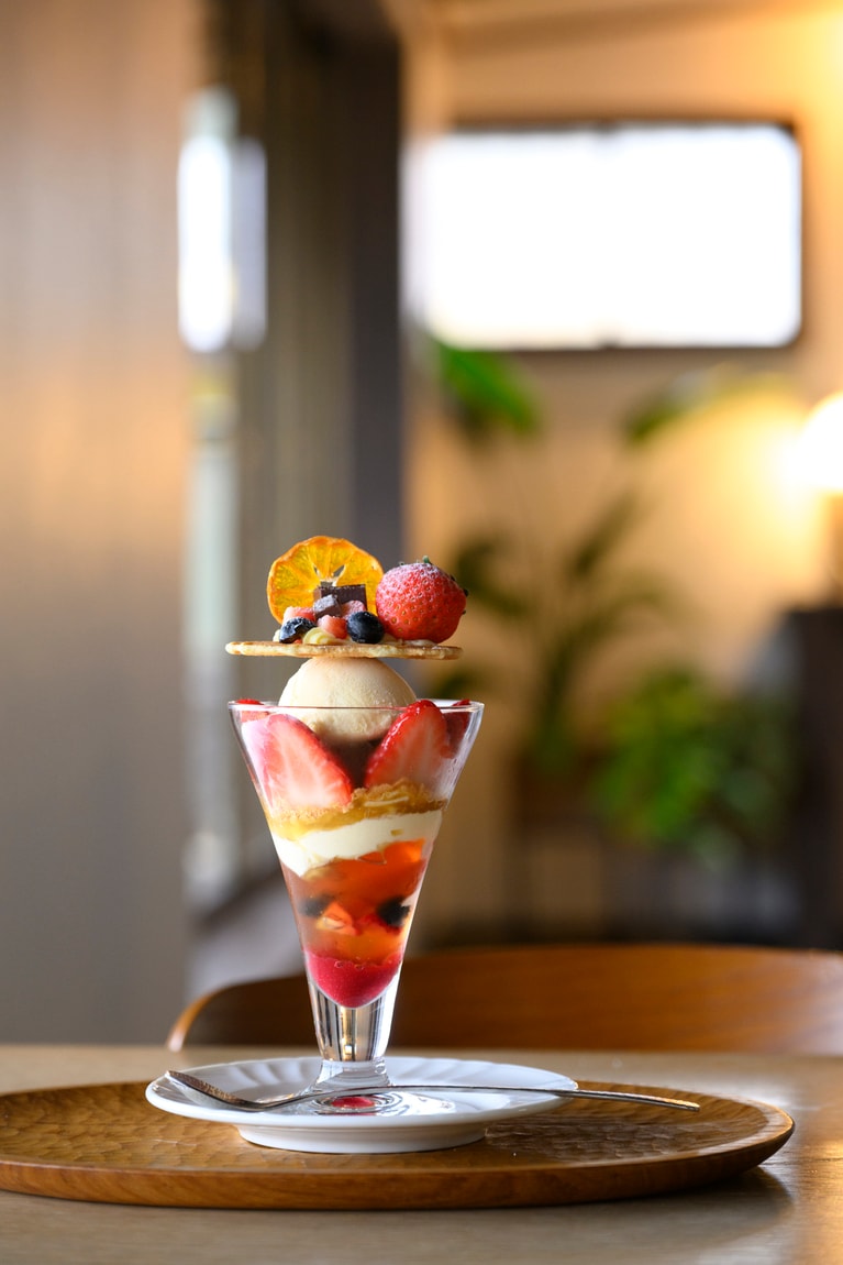 赤穂の塩と、日照時間の長い瀬戸内海で大きく甘く育ったいちごを使ったパフェ。こちらもミネラルたっぷり。