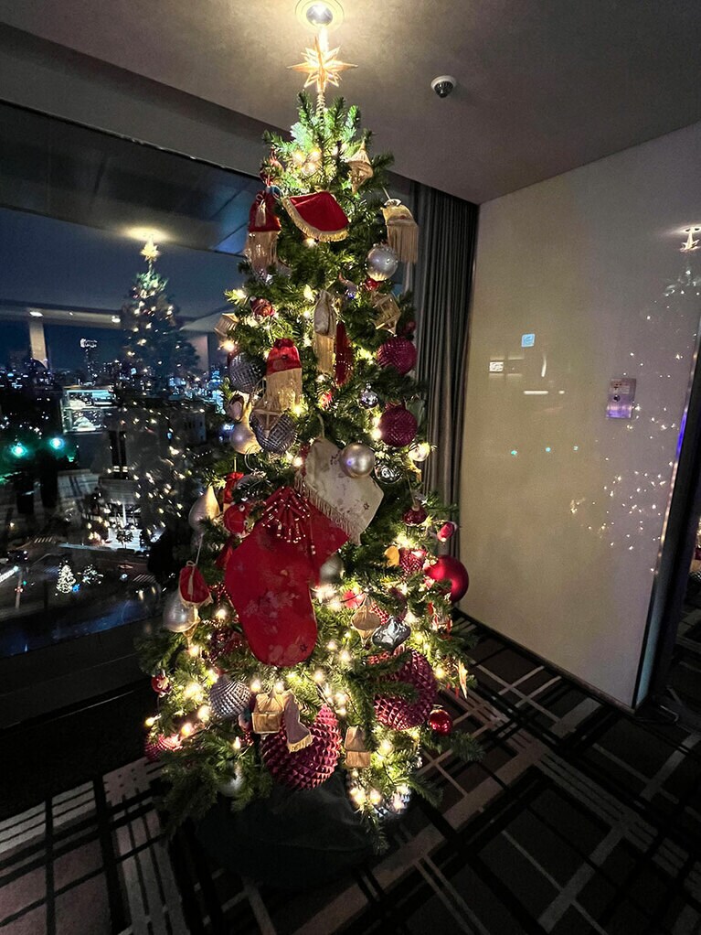 ザ・メイン、16階のクリスマスツリー。