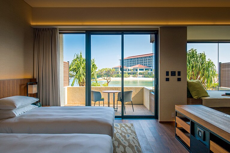 瀬良垣ビーチが目の前の“ザ・ビーチハウス”の客室。