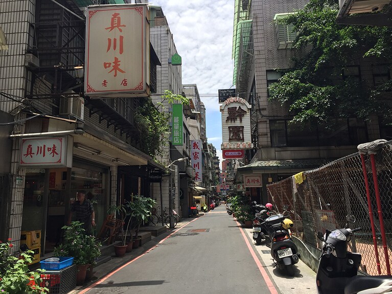 四川料理専門店は約10軒。