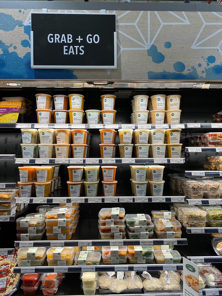 スープステーションはなくなり、容器に入れて販売。