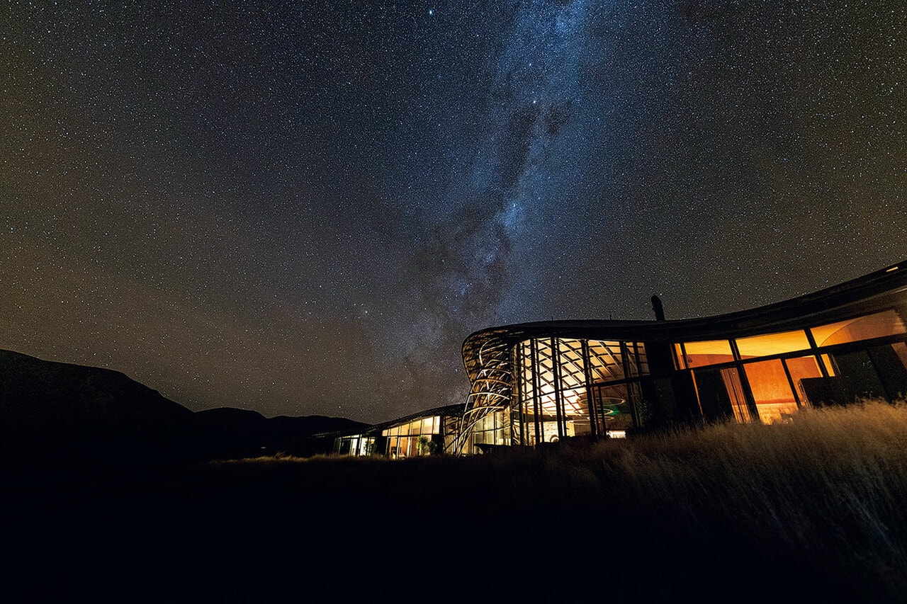 息を呑む美しさの星空。日本とは異なる配置の南半球の星座が楽しめる。©The Lindis