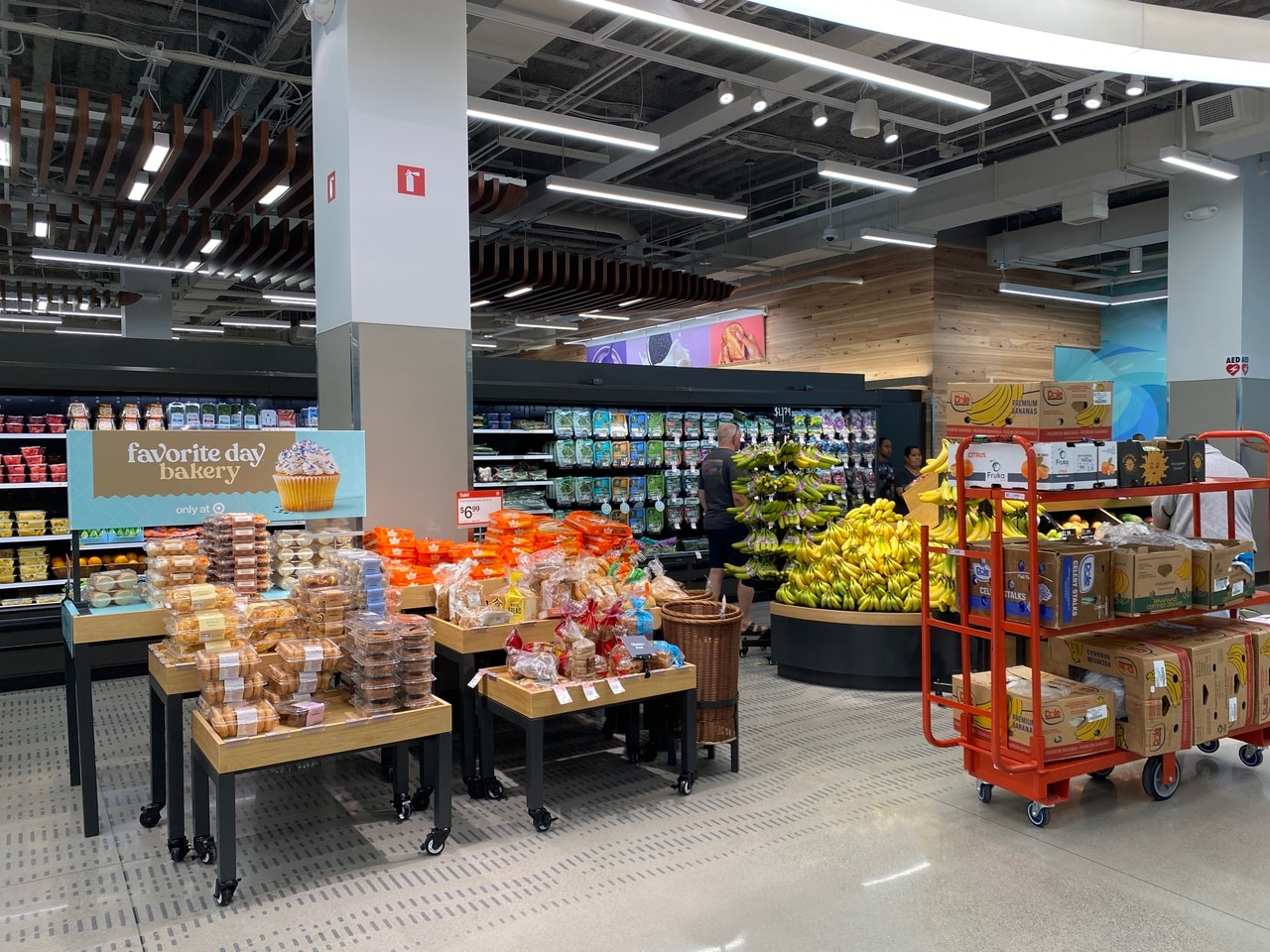 食料品は特にワイキキ最安値のものが多い。バジェットトラベラーの強い味方となりそうです。