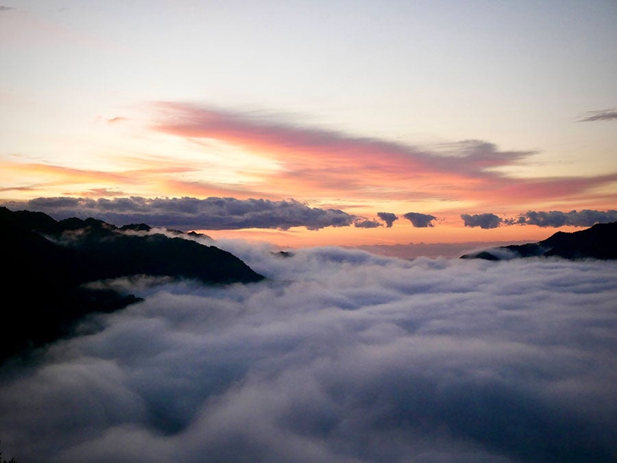 ツエノ峰の雲海。