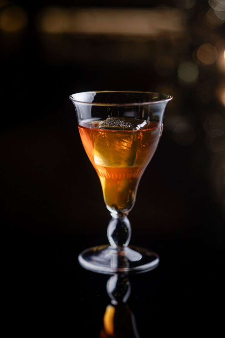 サン・キスド・アドニス 2,000円。