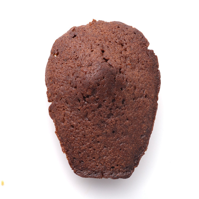 マドレーヌ・ショコ・ショコ 310円。ベルガモットが香る、オレンジピール入りのマドレーヌ・ショコラ。