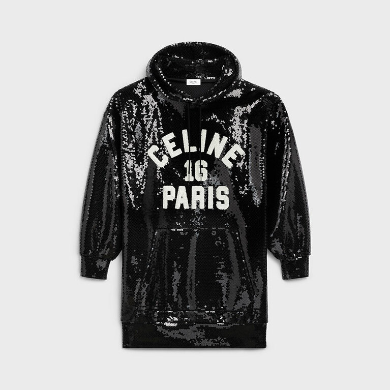 伊勢丹新宿店、阪急うめだ本店ポップアップ限定 スパンコールオーバーサイズフーディ 726,000円（予定価格）。