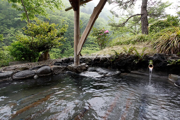 板室温泉 大黒屋［栃木／板室温泉］露天の湯。