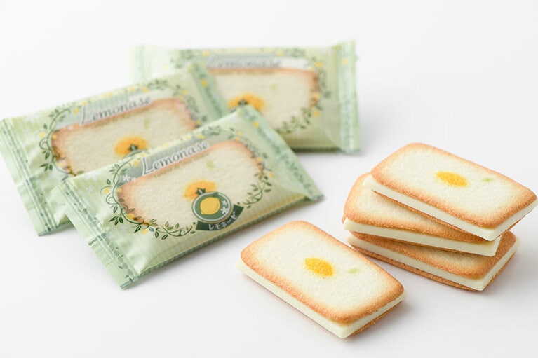 レモネーゼ 2,080円(30枚入)／銀のぶどう グレープストーン