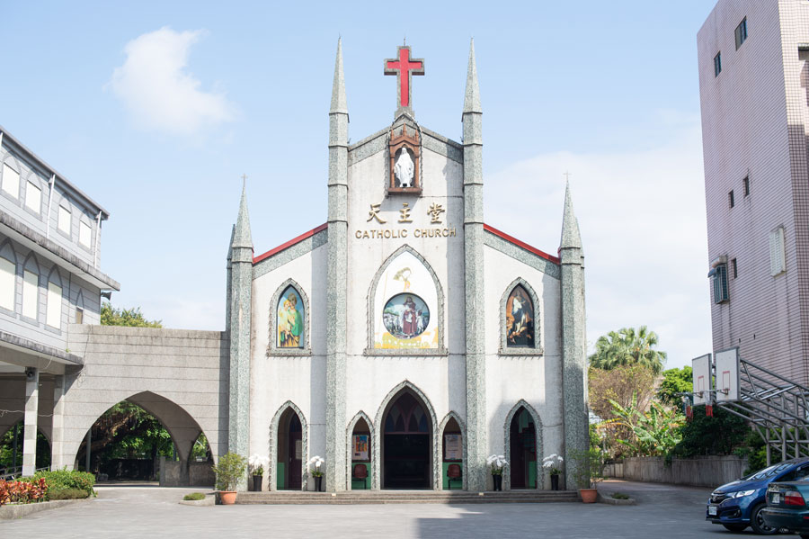 羅東聖母升天堂。1958年に建てられたゴシックと中国式が融合した教会。