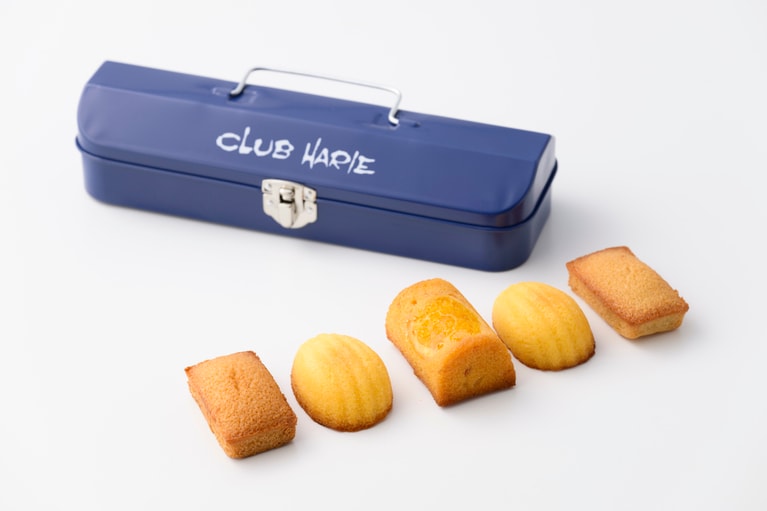 プティアソート 羽田空港限定パッケージ 1,468円（5個入り）。