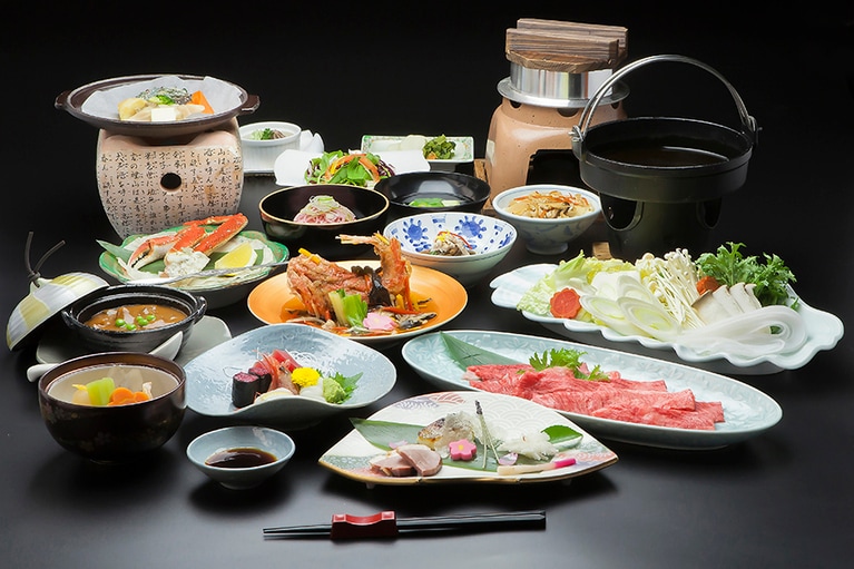 栄屋ホテル［山形／天童温泉］出羽の膳全体一例。