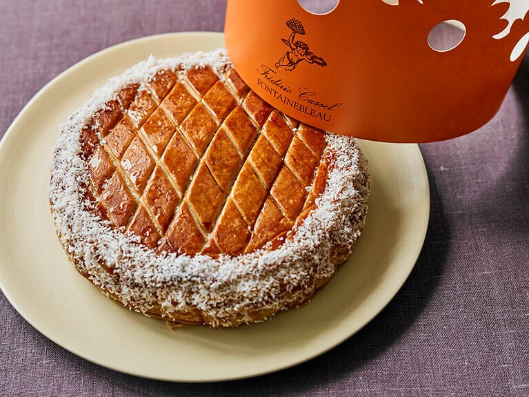 ガレット・デ・ロワ ココ・アナナス・シトロンヴェール 直径約16cm 2,400円／フレデリック・カッセル