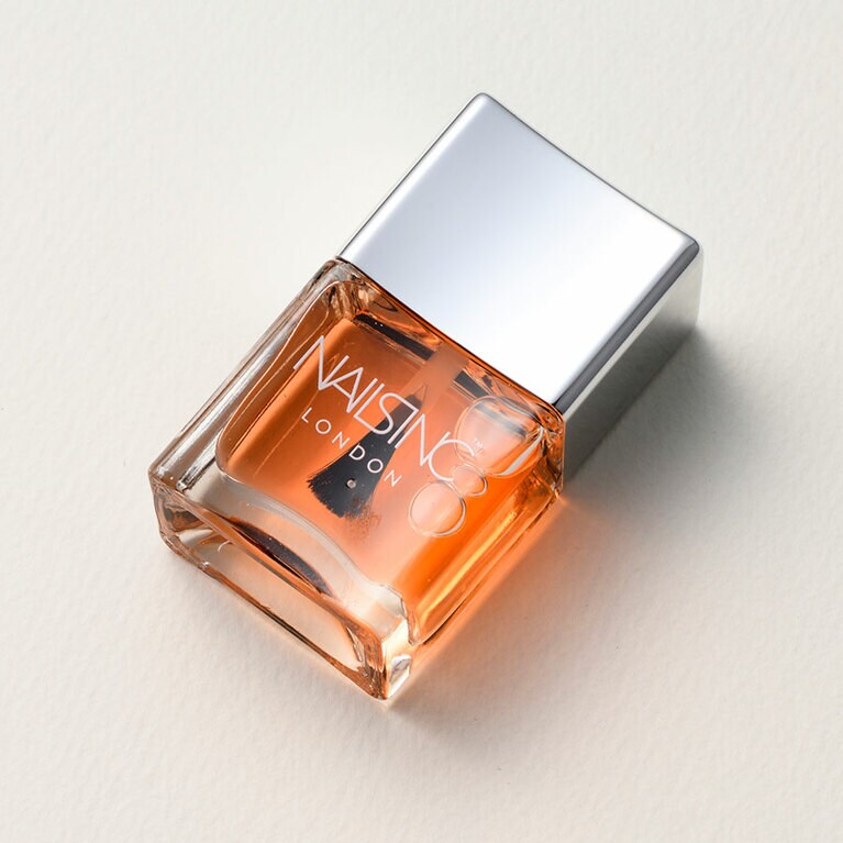 NAILS INC 45セカンド トップコート 3,080円／TAT