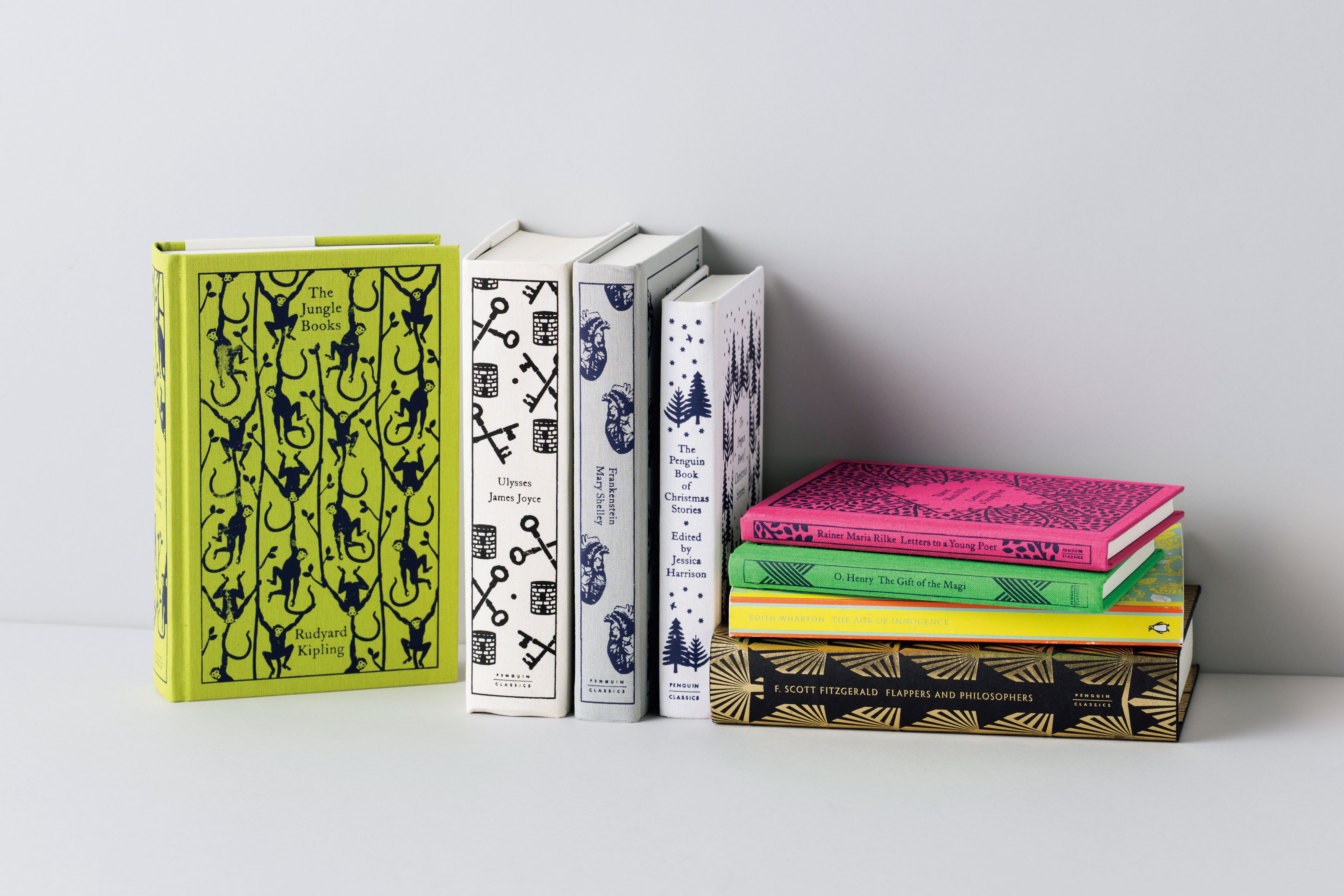 Penguin Classicsシリーズ　●写真は佐藤さん私物。国内の大型書店洋書売り場やAmazonなどでも購入可／Penguin Books