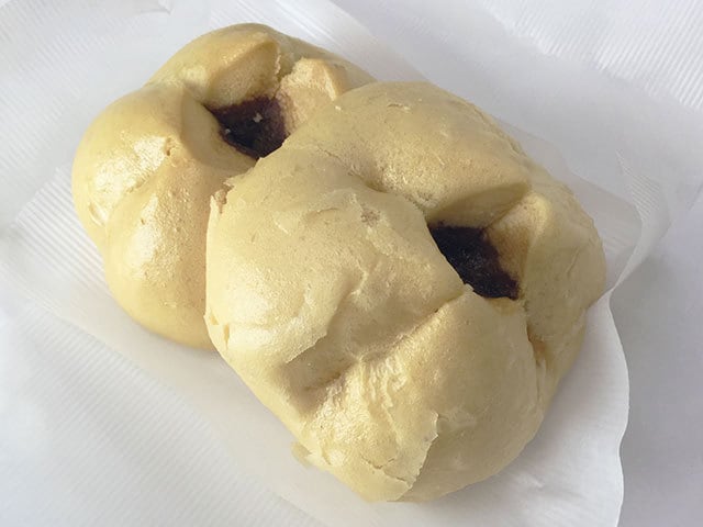 蒸し器からほくほく、ふわふわで登場！ HIGASHIYAのソーダ饅頭 | CREA