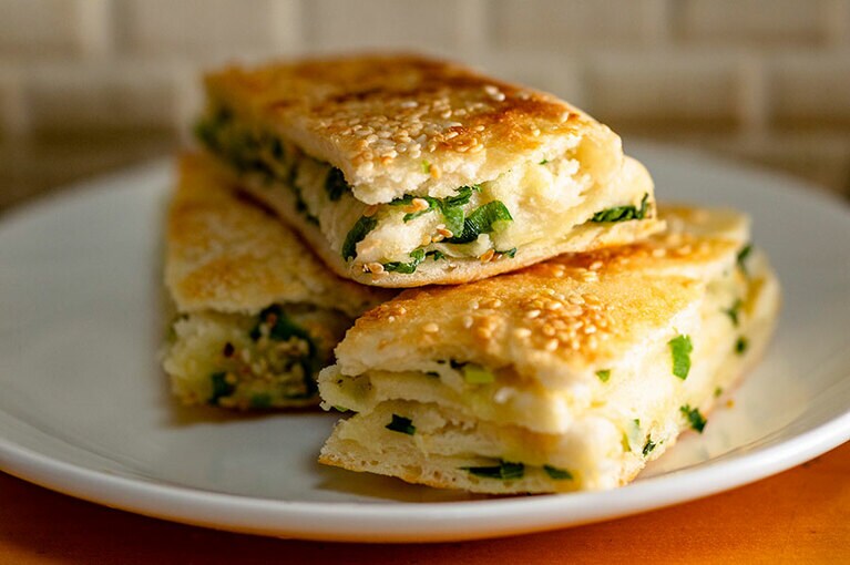 「葱花大餅」 30元。