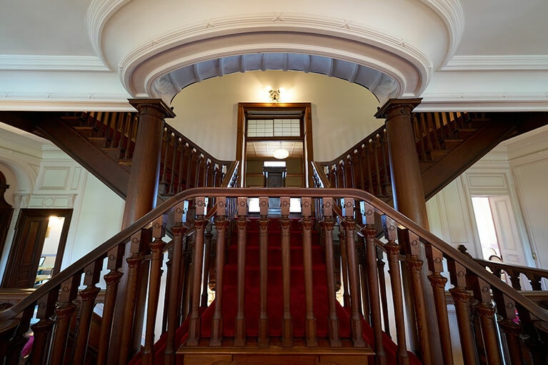 長楽館 本館ロビー。