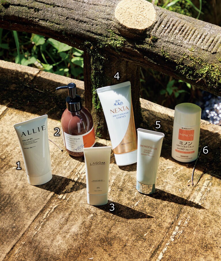 1：【夏の定番UVがサステナブルに進化】一部の国や地域のビーチの規制成分に配慮したビーチフレンドリー処方。みずみずしさが弾ける、きしまないジェルで、全身にたっぷり使える。アリィー クロノビューティ ジェルUV EX SPF50+・PA++++ 90g 2,310円(編集部調べ)／カネボウ化粧品
2：【家族でたっぷり使えるポンプタイプ】みずみずしく、赤ちゃんの肌にも使える優しさ。チャントアチャーム UVフェイス＆ボディプロテクター L SPF43・PA++ 200mL 5,280円(限定発売)／ネイチャーズウェイ
3：【肌にのばすと水が弾けて気持ちいい！】水分60％以上のみずみずしい日焼け止め。話題の美容成分、グルタチオンとナイアシンアミドを配合。ラゴム サンジェル プラス SPF50+・PA++++ 40mL 2,200円／アリエルトレーディング
4：【心地よさを楽しみ地球にもいいことを】肌にも地球にも優しい処方で、室内でもアウトドアでもこれ1本。美容成分をたっぷり含んだジェルタイプで、透明なのに美肌演出効果も。スキンアクア ネクスタ シールドセラムUVエッセンス SPF50+・PA++++ 70g 1,760円(編集部調べ)／ロート製薬
5：【UVカット＆美白＆美肌演出効果まで】トーンアップ効果で肌をきれいに。特に顔と首、手の甲に使うと見違える！ 美白有効成分も配合し、日中もシミ予防。ベネフィーク ホリスティックホワイトUV［医薬部外品］ SPF50+・PA++++ 50mL 6,600円(編集部調べ)／資生堂
6：【老舗敏感肌ブランドが初めてつくったUVケア】敏感肌を研究して45年以上のブランドが初めてつくった日焼け止め。優しさとつけ心地のよさ、高いUVカット効果のすべてを叶える。ミノンUVマイルドミルク ［医薬部外品］ SPF50+・PA++++ 80mL 1,760円(編集部調べ)／第一三共ヘルスケア